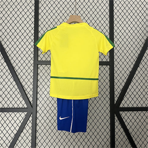 Brasil Kit Criança Retro 2002