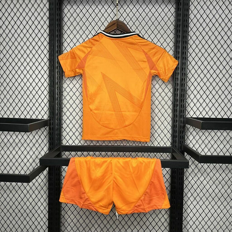 Conjunto Infantil Real Madrid away laranja 2024/25