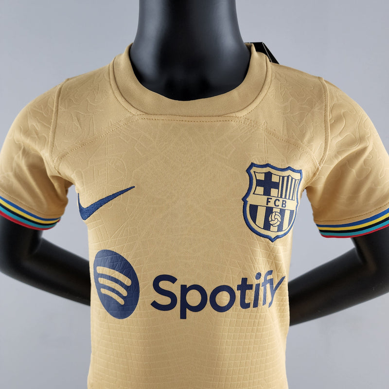 Kit Infantil Barcelona II 22/23 - Dourado